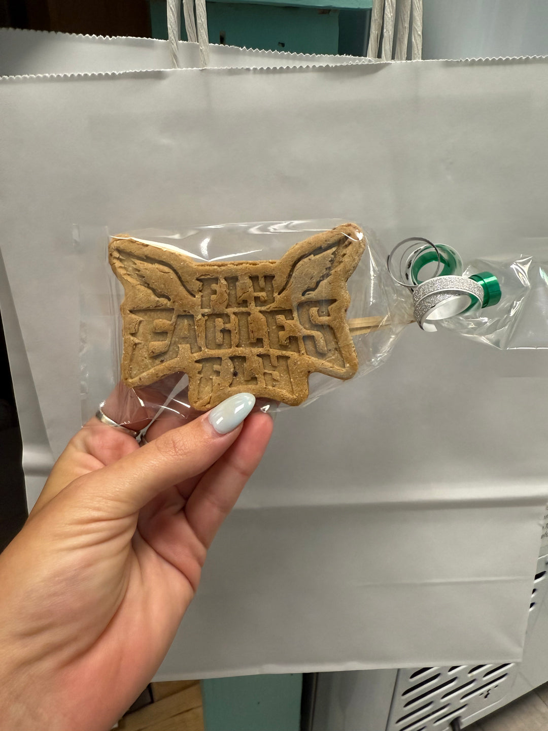 EAGLES cookies